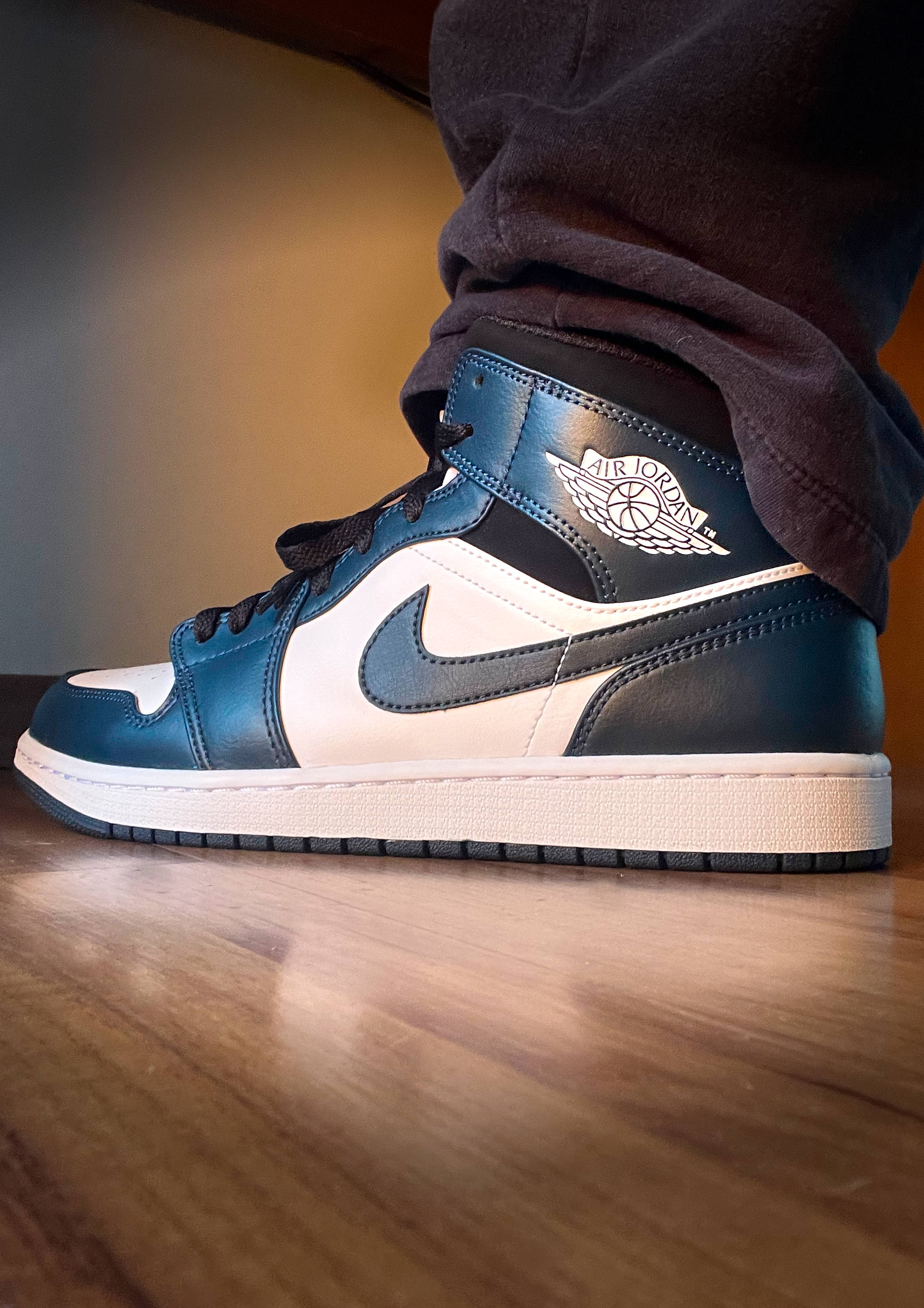 air jordan high.jpg